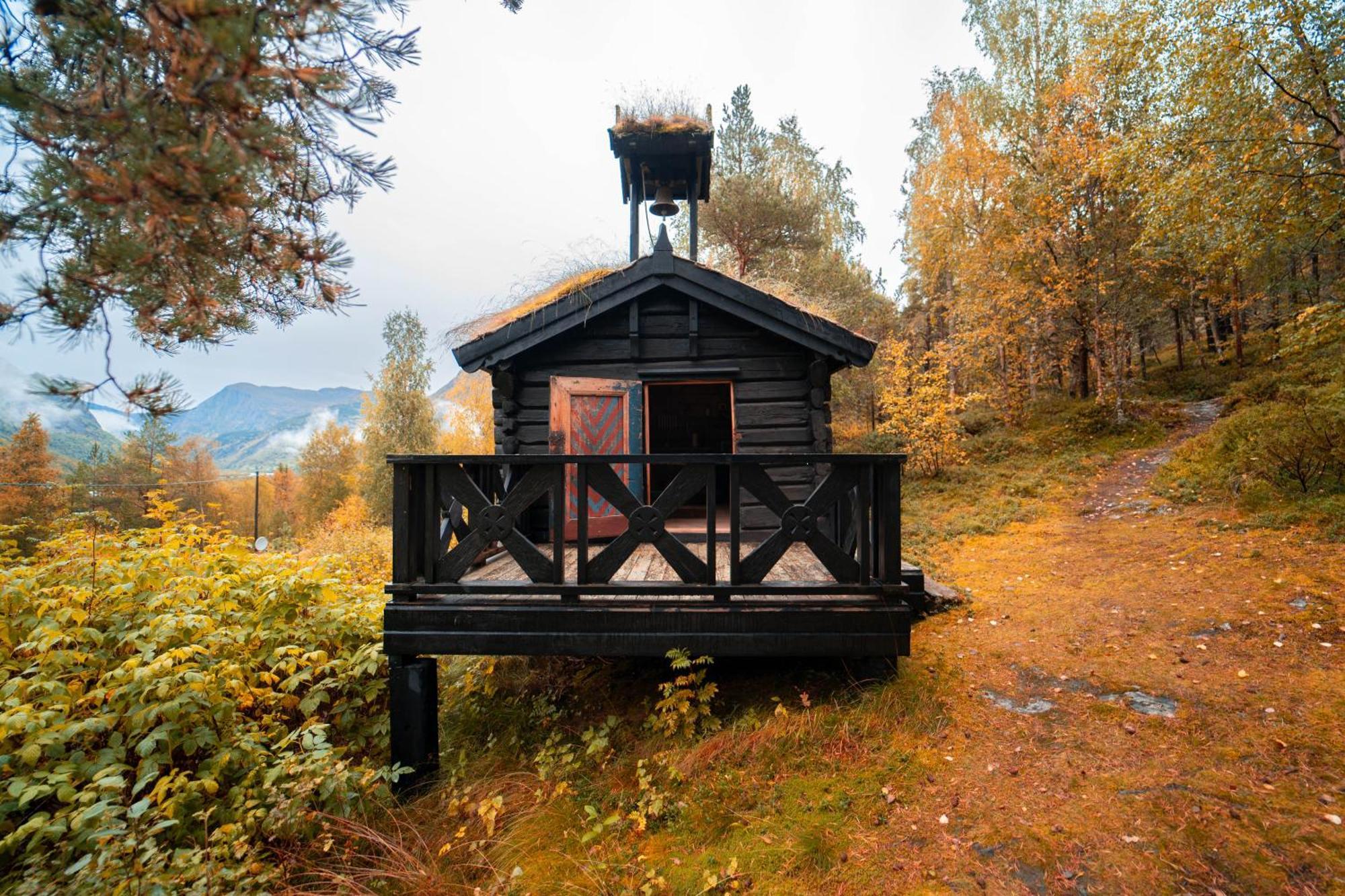 Roisheim & Skysstasjon * Lom