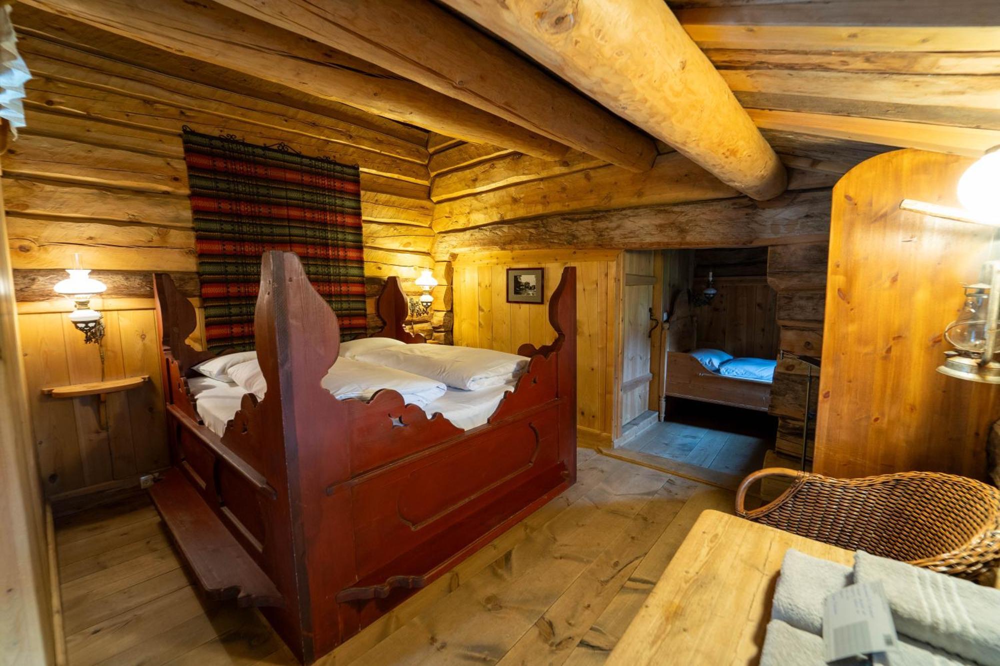 Hotel Roisheim & Skysstasjon